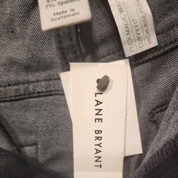 NEW Lane Bryant Curvy Fit Pedal High-Rise Crop Dark Washed Jeans 18 PLUS NWT - Picture 2 of 11